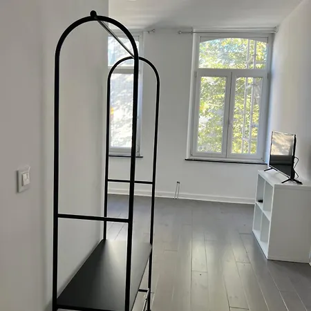 Charleville H Centre - Gare - Aeroport Apartman *