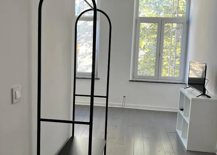 Charleville H Centre - Gare - Aeroport Apartment *